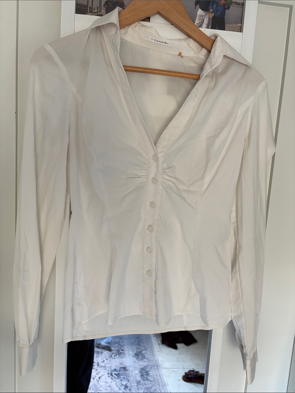 Tahari Classic White V-Neck Button-Front Womens Blouse